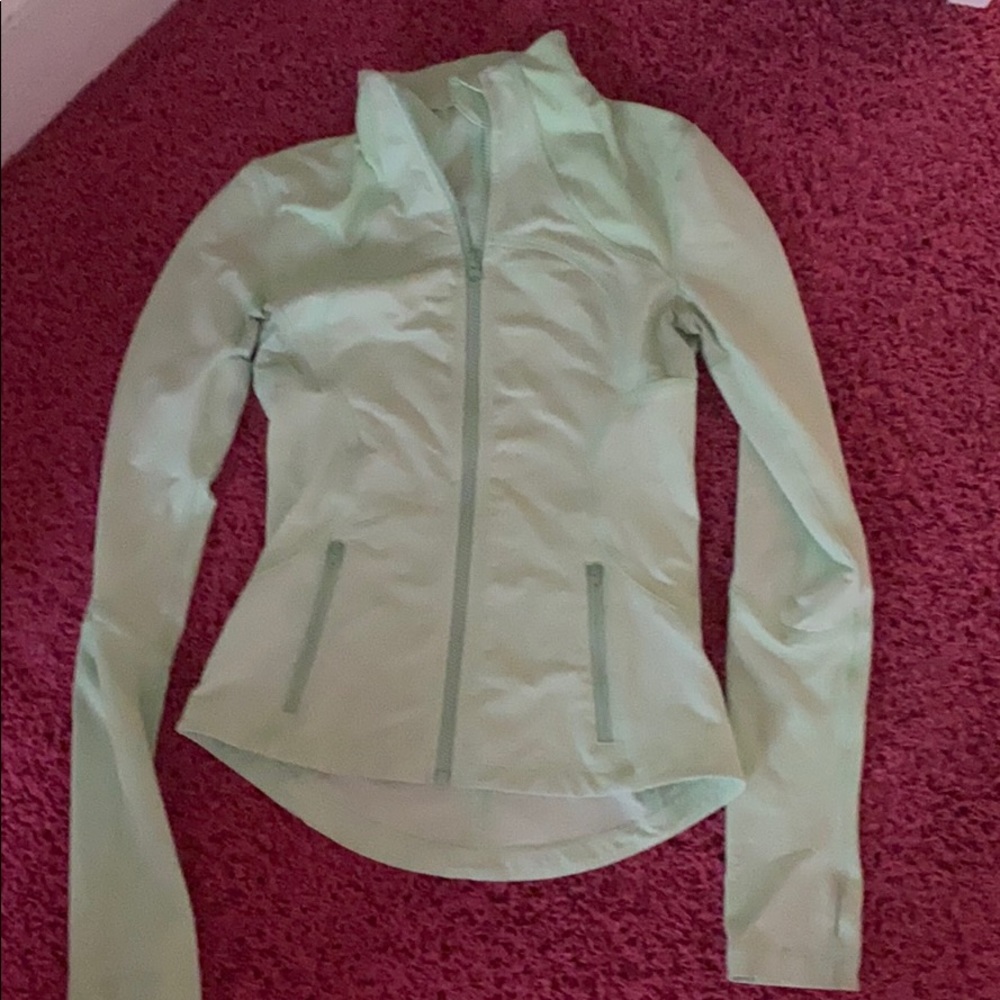 Lululemon define jacket size 6